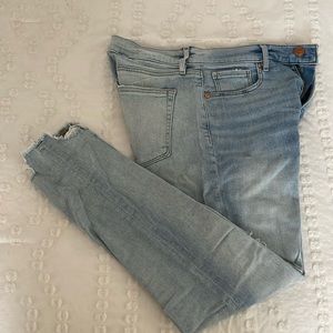 LOFT Chewed Hem High Rise Skinny Jeans Size 29/8